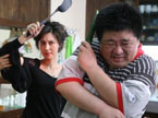 迷失洛杉矶第十一集预告：孟小芸将子旺逐出家门